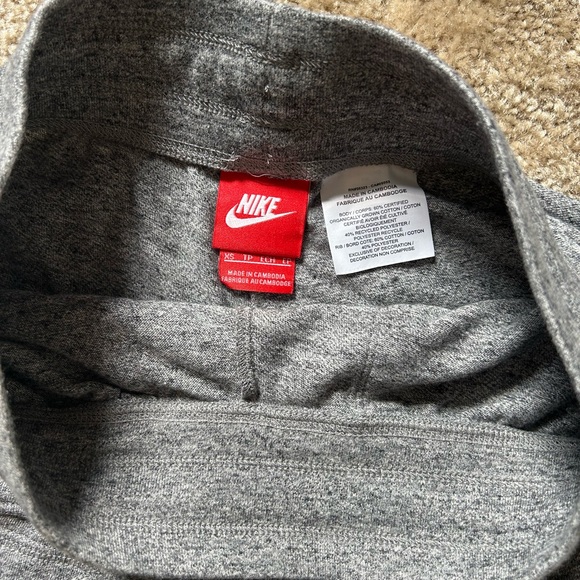 NIKE SHORTS - Picture 3 of 4